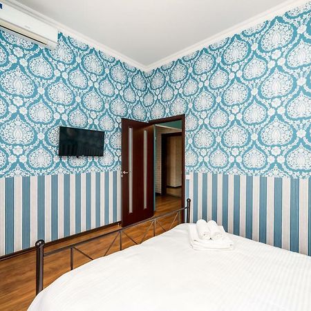 Stylish Apartment With A Balcony Overlooking The Park Odessa Luaran gambar