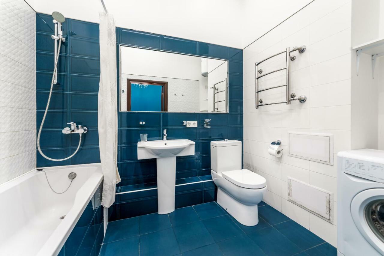 Stylish Apartment With A Balcony Overlooking The Park Odessa Luaran gambar