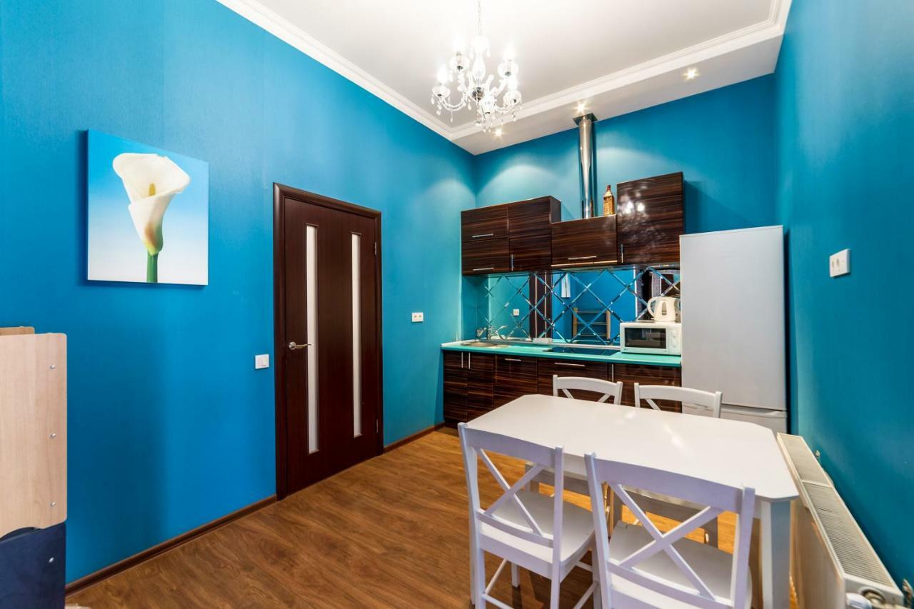 Stylish Apartment With A Balcony Overlooking The Park Odessa Luaran gambar