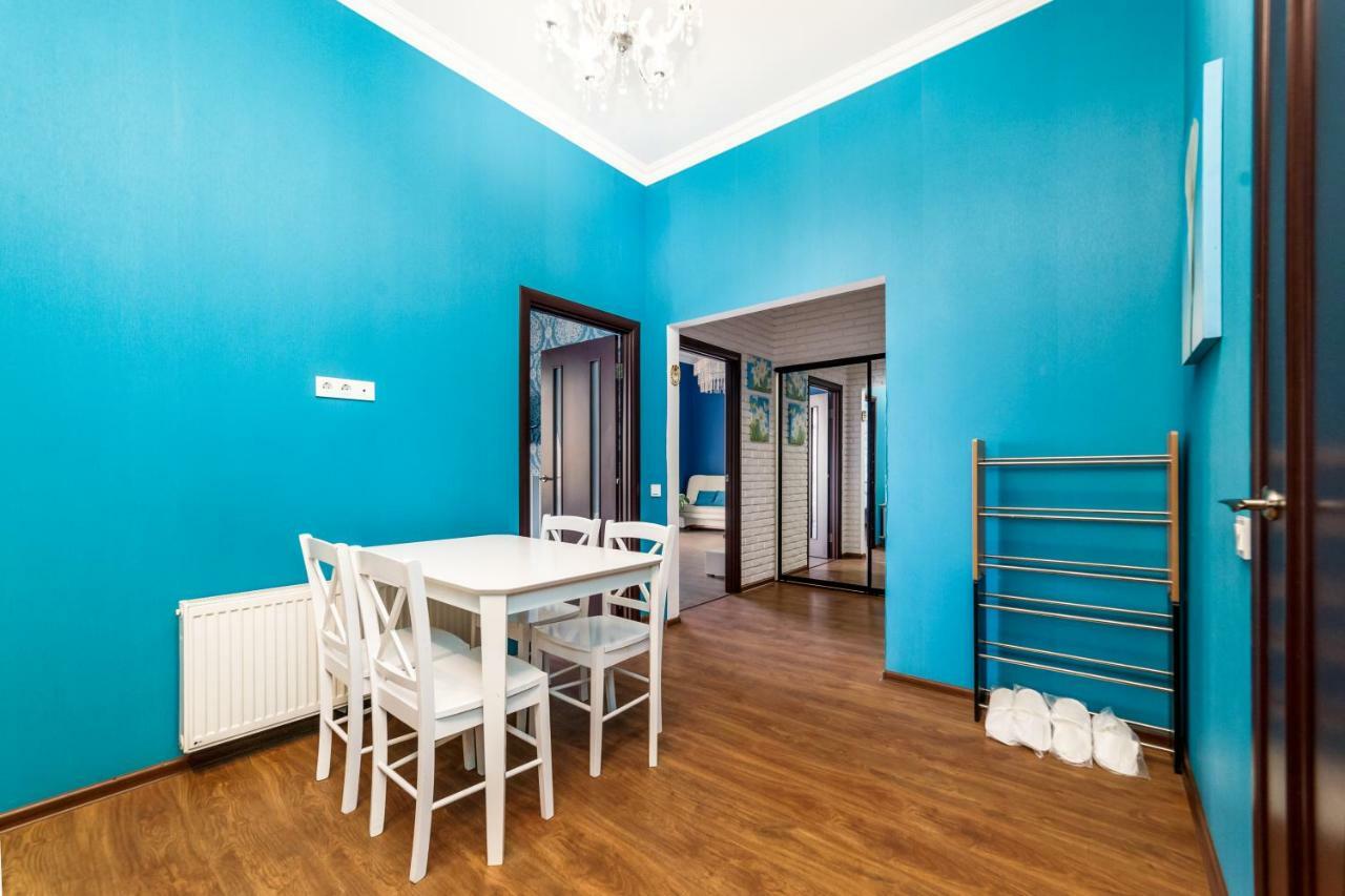 Stylish Apartment With A Balcony Overlooking The Park Odessa Luaran gambar