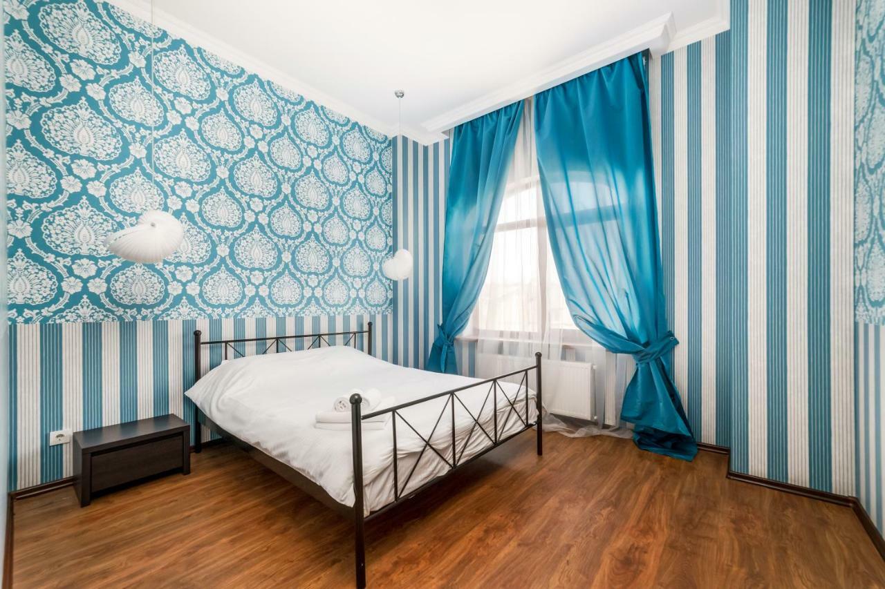 Stylish Apartment With A Balcony Overlooking The Park Odessa Luaran gambar